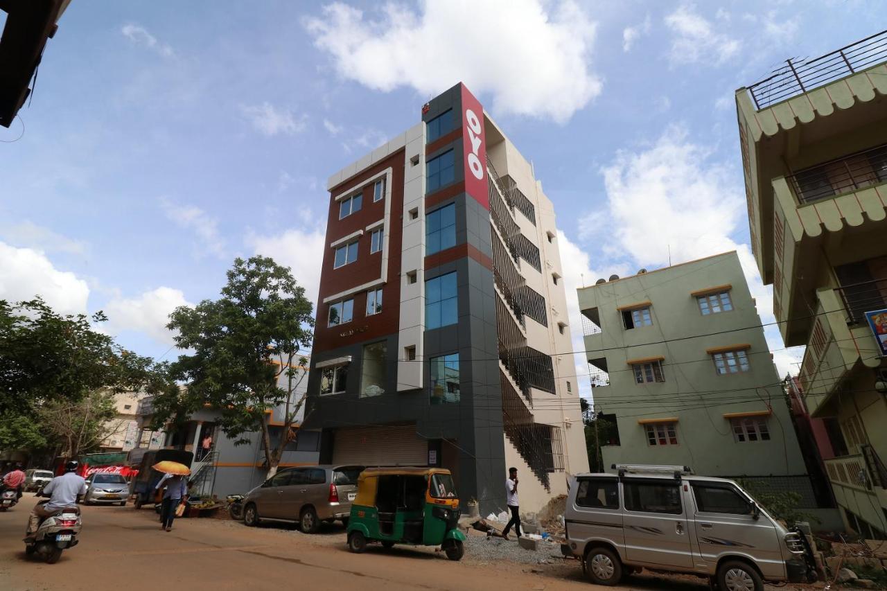 Oyo 37349 Sai Palace Hotel Chik Bānavar Exterior foto